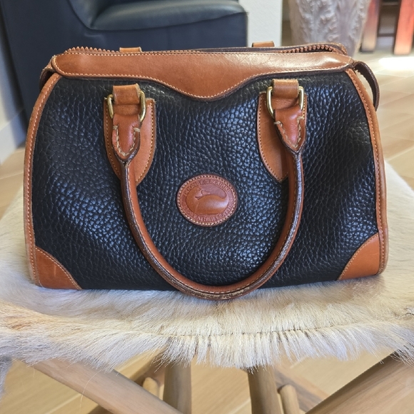 Dooney & Bourke Handbags - Dooney & Bourke Handbag